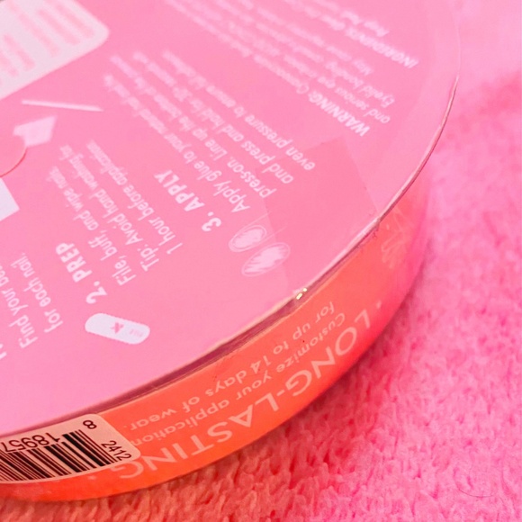 Olive & June Pink Goldfish Manicure Press-On Fake Nail Pearly White Oval Rainbow - Picture 9 of 10